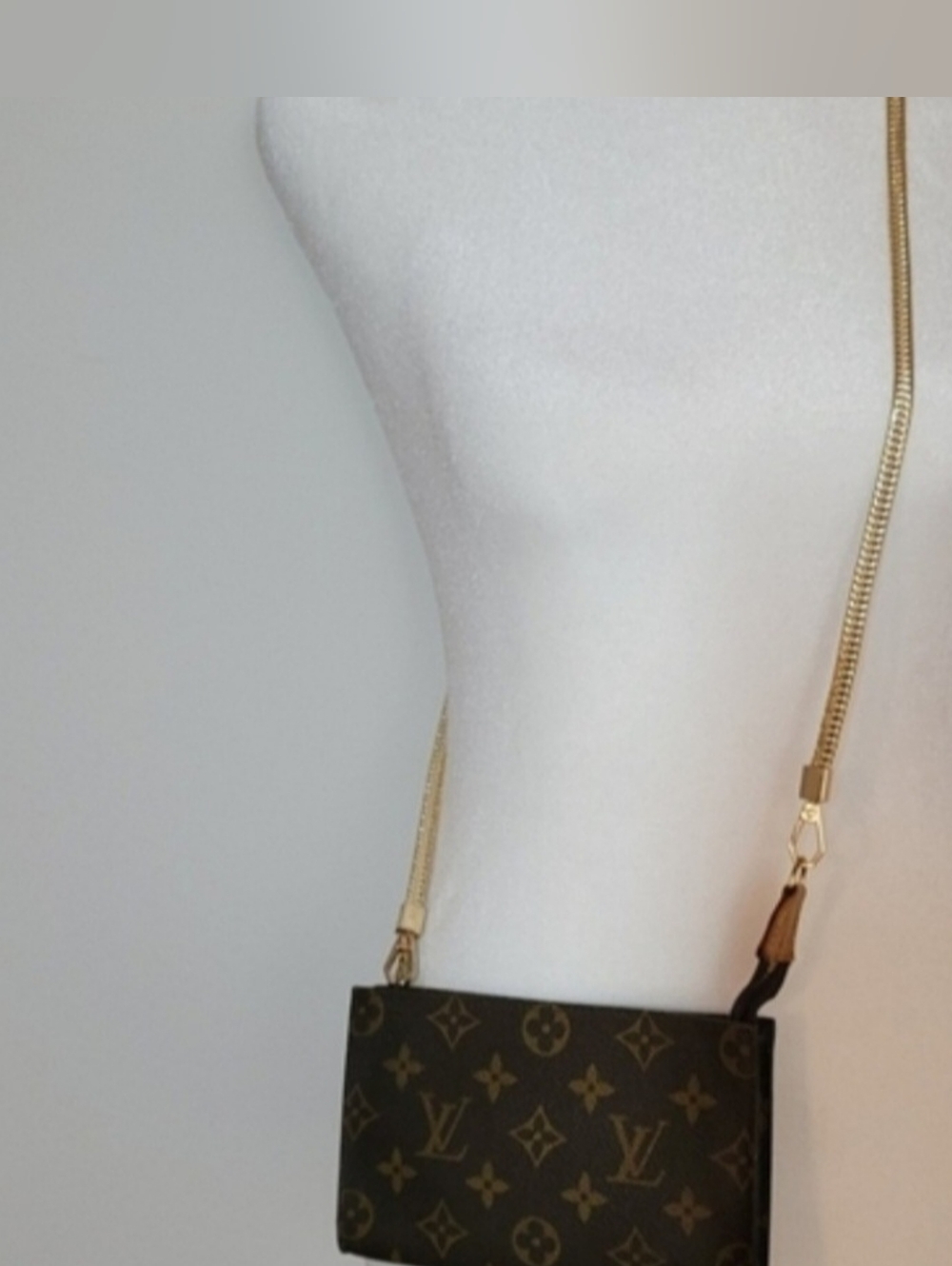 Authentic Louis Vuitton Monogram Pouch - Picture 5 of 16